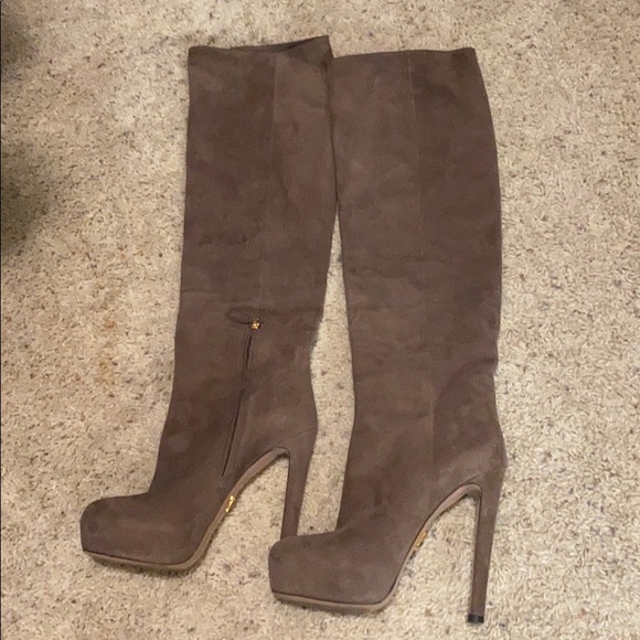 Prada suede boots - Picture 4 of 4